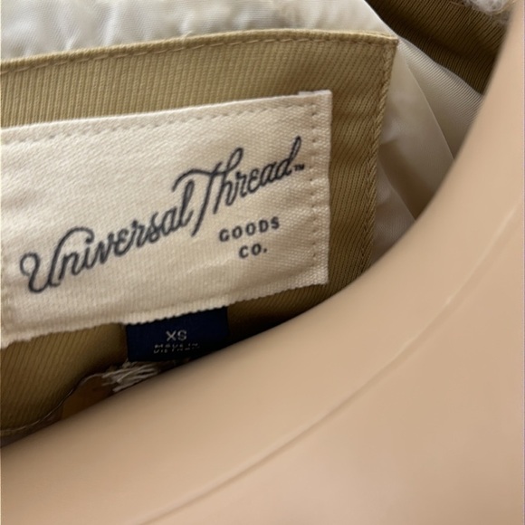 Women's White Faux Fur Snap fastener closure Jacket By Universal Thread (PRY554) - Picture 4 of 4